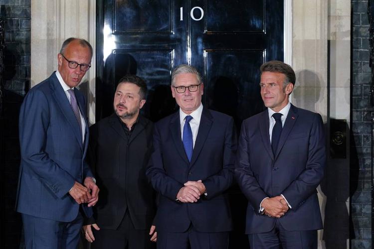 Fronte congelato e l'Ue al tavolo. Il messaggio di Zelensky a Londra