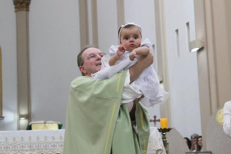 Caçula na Fé, Mariah nos ensina a Esperança e nos desafia a viver a Caridade!