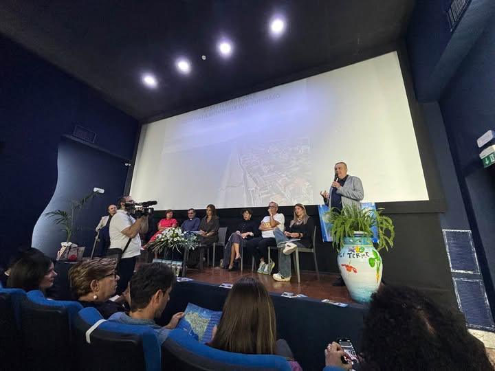 🌎🥾GIORNATA MONDIALE DEL TURISMO 🧭✈️ Domenica siamo stati presenti alla giornata mondiale del Turismo organizzata per...