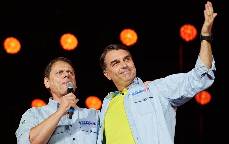 Flávio propõe a Tarcísio pacto de um mandato só