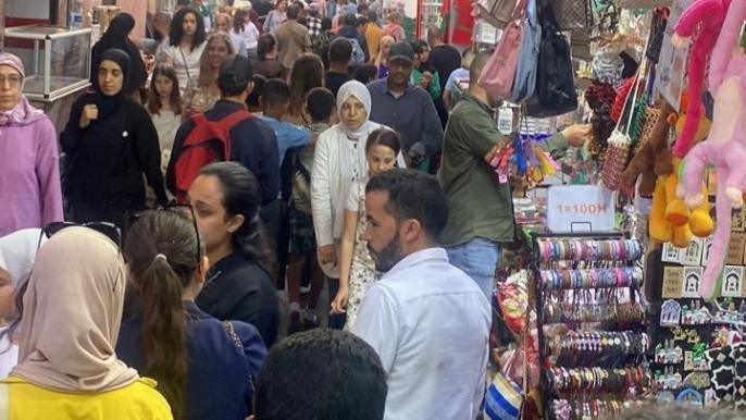 فوضى عرض السلع تعزل درب ضباشي ومواطنون يطالبون بمقاربة صارمة +صور