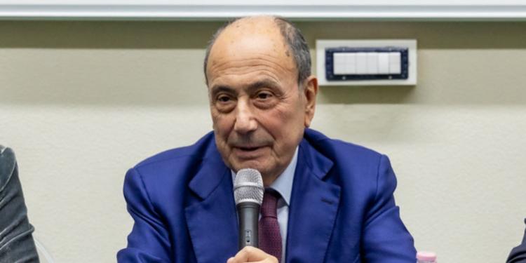 Sicilia, adesso Forza Italia vuole la svolta. Il governatore sempre più isolato: Mulè o Minardo per il post-Schifani?