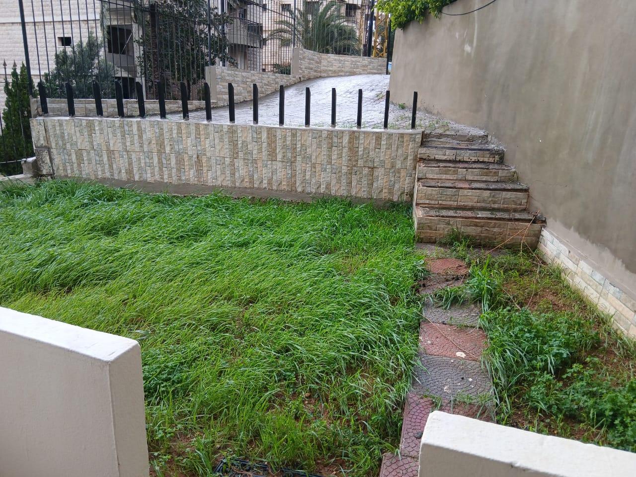 For Sale: Apartment in Dbayeh