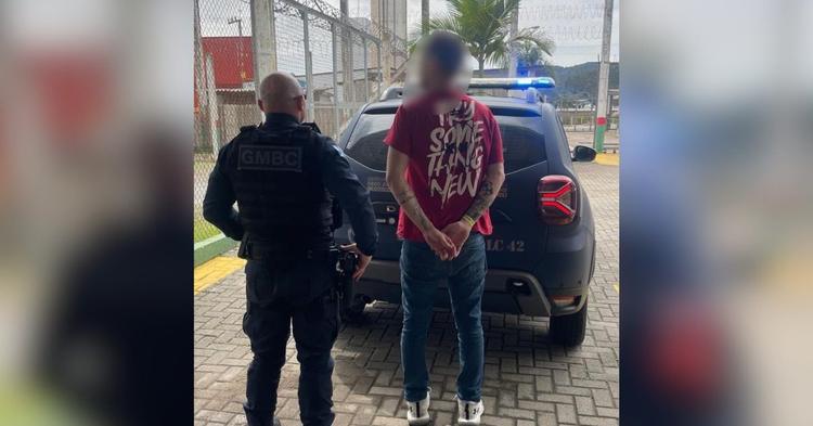DJ é preso durante festa em Balneário Camboriú por dívida de R$ 13,5 mil em pensão
