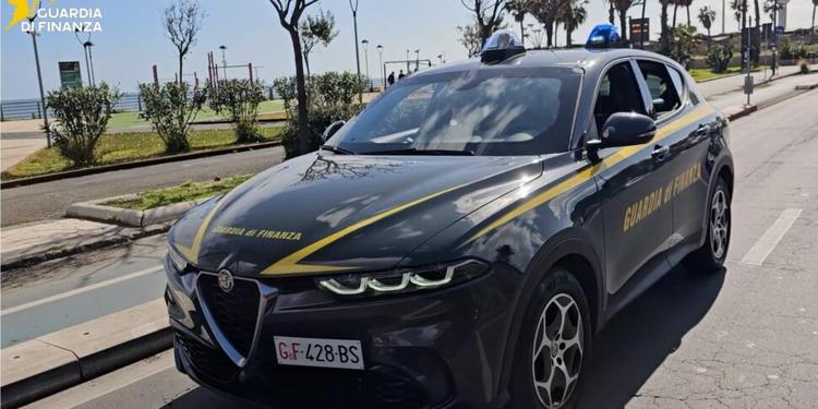 Catania, trasportava in auto 4,5 chili di cocaina: arrestato
