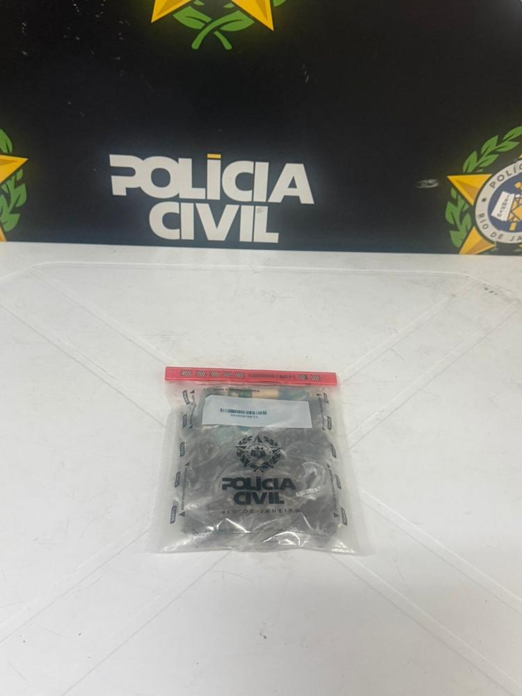 Dois adolescentes são apreendidos com drogas em Barra Mansa