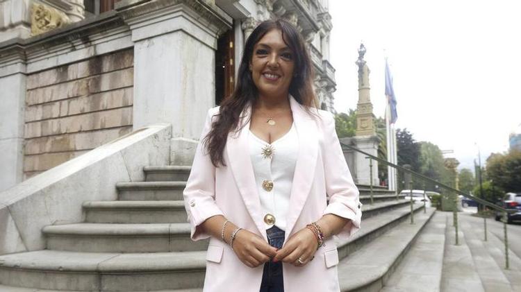 Carolina López, presidenta de Vox Asturias: "La despoblación no se combate con inmigración ilegal"