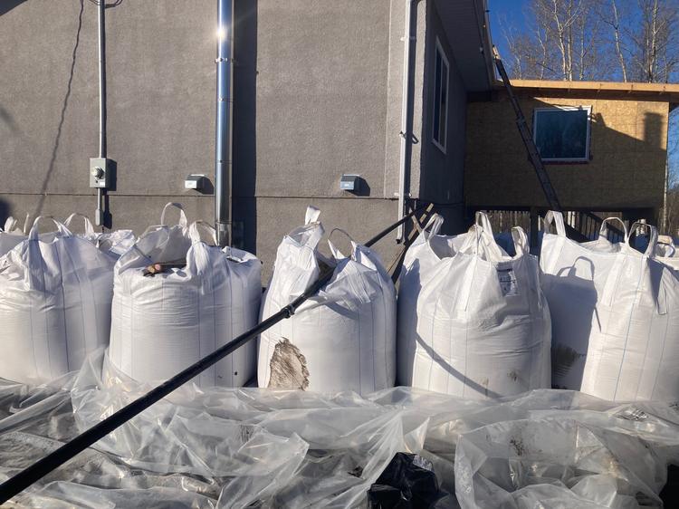 Notice to all Residents with Sandbags