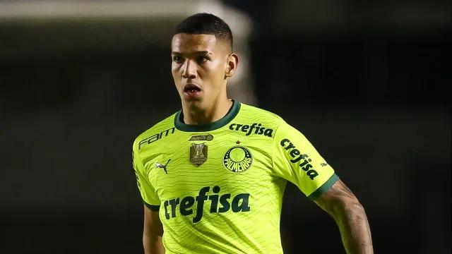 Palmeiras encaminha venda de Naves para o Necaxa, do México