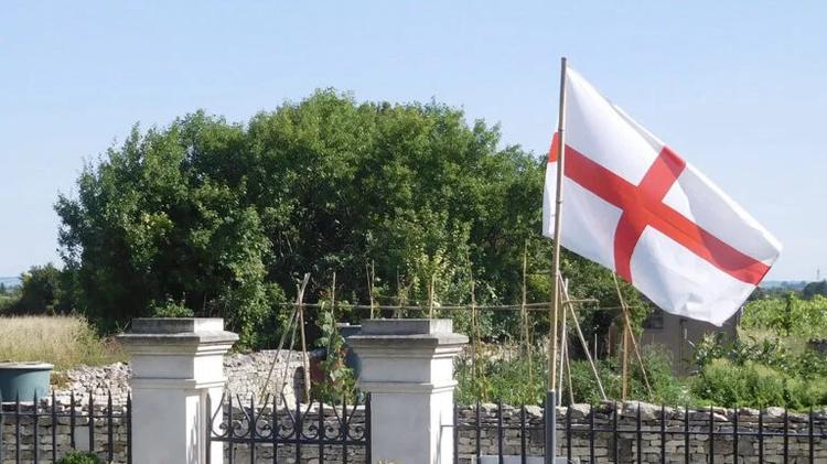 Living life in France as an Englishman with the 2026 World Cup getting interesting…