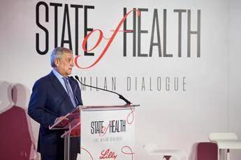 Tajani: "Governo stabile attrae investimenti"