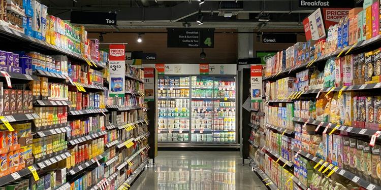 Attacco hacker contro i supermercati francesi, nel mirino i frigoriferi: danni per milioni di euro