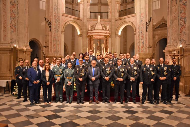 El Ayuntamiento de Baza felicita a la Policía Nacional por el día de sus patronos, los Santos Ángeles Custodios
