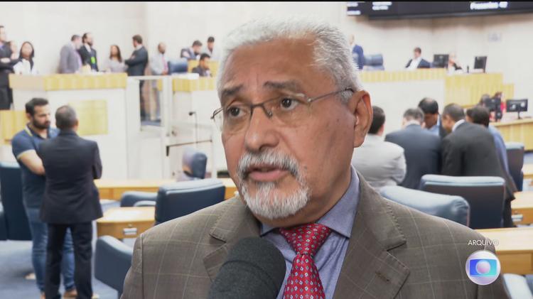 Vereador Senival Moura (PT) é suspeito de integrar esquema de lavagem de dinheiro do PCC no transporte público de São Paulo