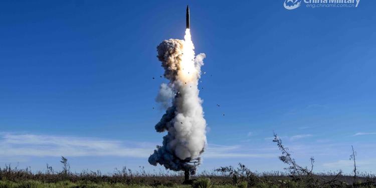 La Cina lancia un missile nel Pacifico: la protesta di Giappone e Australia. Il Cremlino: «Diritto sovrano di Pechino»