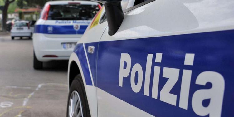 Coppia fa sesso nel centro storico: scatta la denuncia per atti osceni in luogo pubblico a Forlì