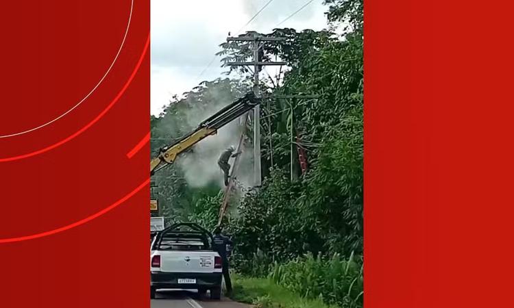 Polícia investiga se energia foi religada durante manutenção em que trabalhador foi eletrocutado no AM