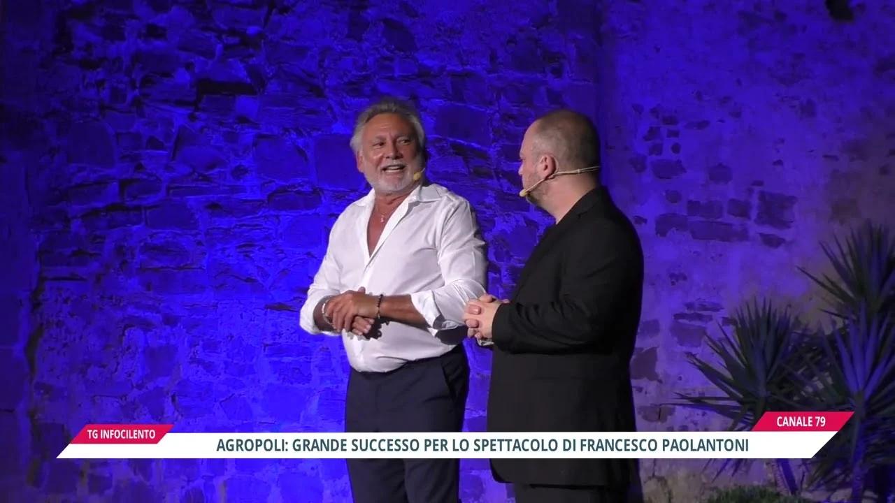 Agropoli: lo spettacolo travolgente dell’attore e comico Francesco Paolantoni incanta il Castello Angioino Aragonese