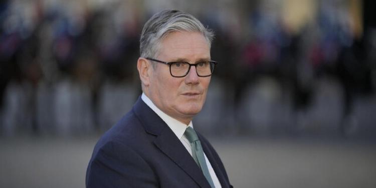 Starmer si dimette da premier britannico, il Labour punta su Andy Burnham