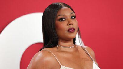Lizzo comemora seu aniversário com anúncio de novo álbum ‘Bitch’; confira tracklist