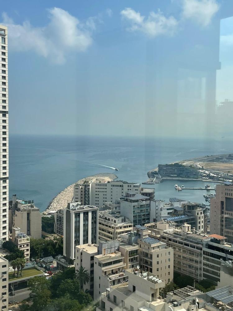 For Rent: Apartment in Ain El Mraisseh