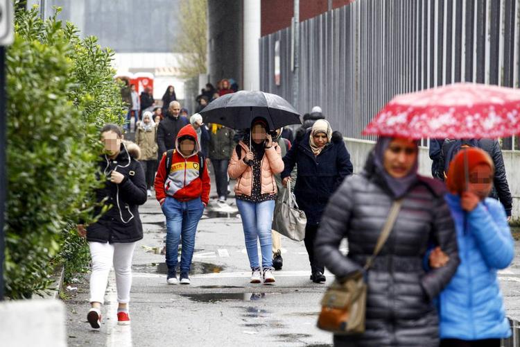 Stop al velo per le under 14 e stretta sulle moschee abusive: il piano della Lega