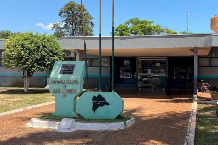 Concurso da prefeitura de Aral Moreira abre 175 vagas com salários de até R$ 4,3 mil