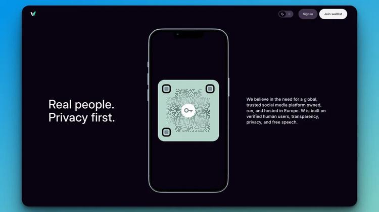 Smartphone mit QR-Code und Datenschutz-Slogan