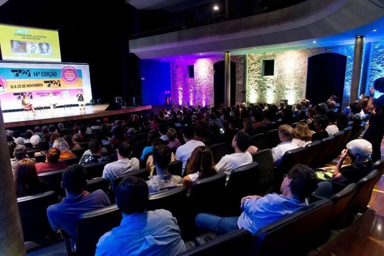 Tarrafa Literária reúne escritores, jornalistas e filósofos em programação gratuita em Santos