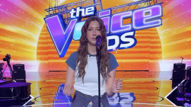 The Voice Kids : Qui est Styleto, la remplaçante de Karine Ferri aux côtés de Nikos Aliagas ?