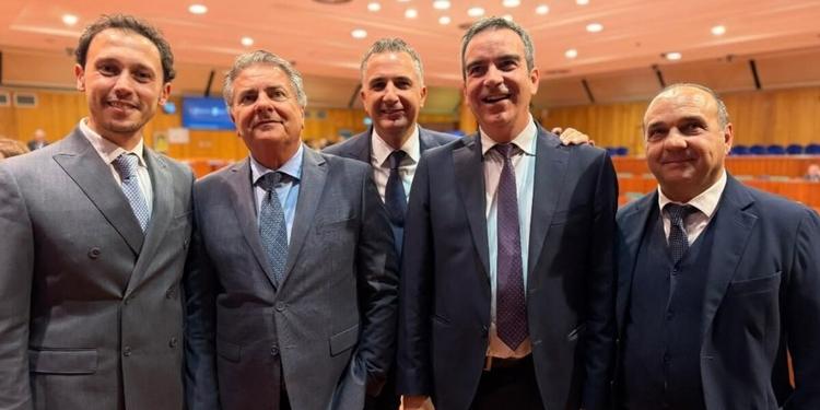 Calabria, l’assalto di Vannacci al centrodestra: nessun proselito in Regione (per ora)