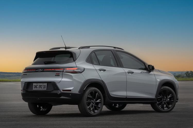 Vai comprar o Chevrolet Sonic? Veja 8 pontos que você precisa saber antes de fechar negócio