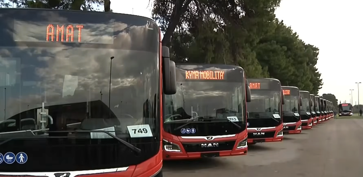Taranto, ancora paura su un bus di città