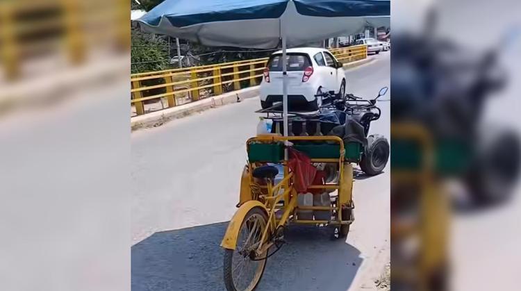Menor de edad roba triciclo de mercancía en Jojutla; habitantes lo entregan a la policía