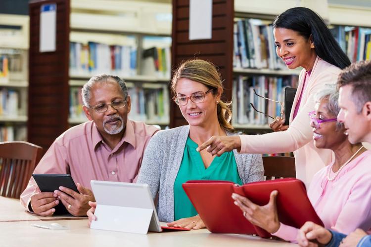 L’Importanza dell’Educazione Digitale: Un Investimento Essenziale per Aziende, Professionisti, Enti e Scuole