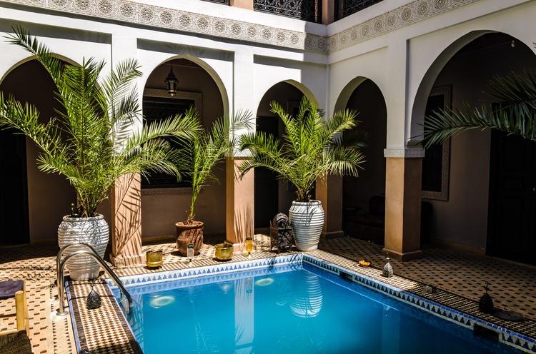 Il riad di Marrakech: intimità, luce&nbsp;e geometria nel cuore della città rossa