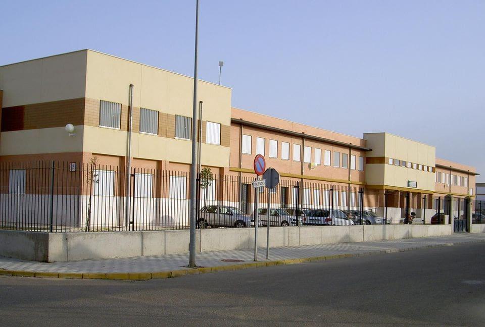 Fallece una joven al salir de su instituto en La Rinconada