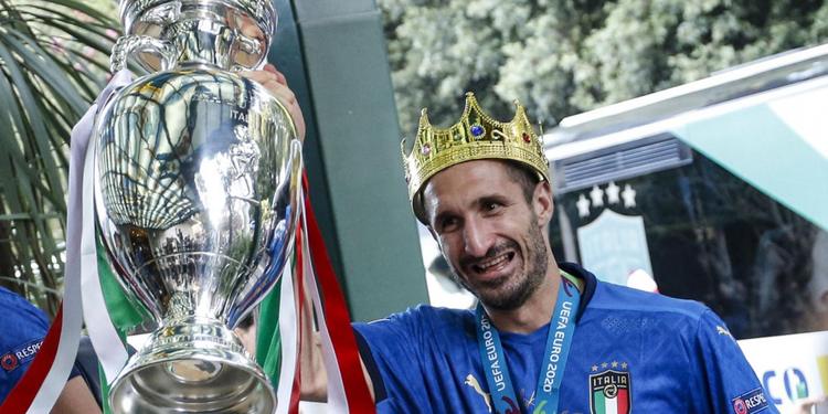 Terremoto Italia: già si pensa al dopo Pirlo... e Maldini, avanza ipotesi Chiellini dt. Tornano in auge Conte e Mancini