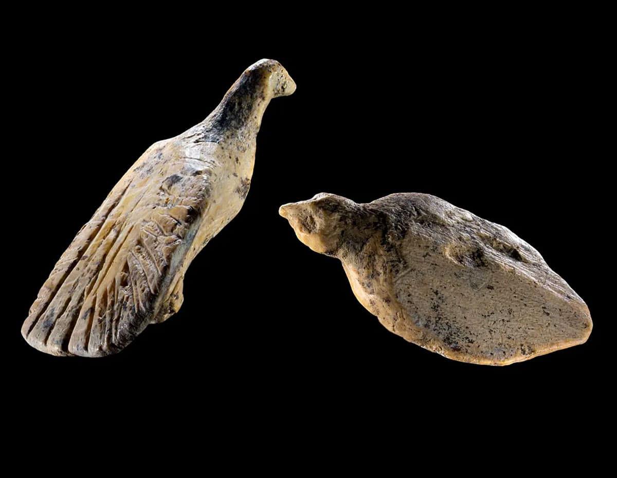 Neue Elfenbein-Funde in der Steinzeithöhle Hohle Fels