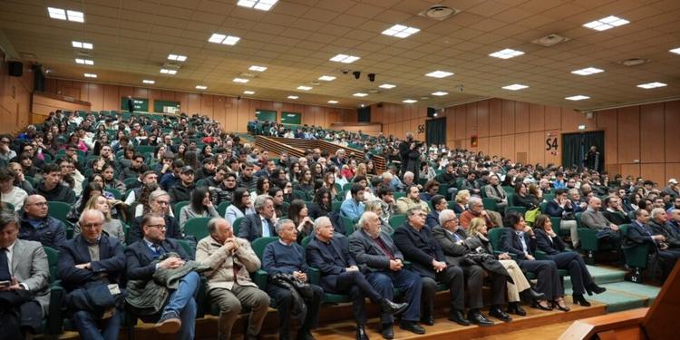 Economia e fisica, oltre 500 presenze agli eventi del Rotary Club Rende