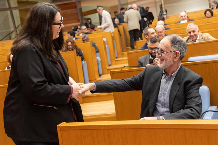 I 5S arruolano i Carc. La deputata Ascari: "Vi sono vicina"