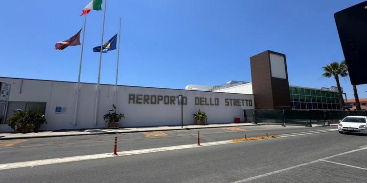 Protesta dei tir, l'Enav: "Aeroporti di Reggio Calabria e Crotone senza carburanti"