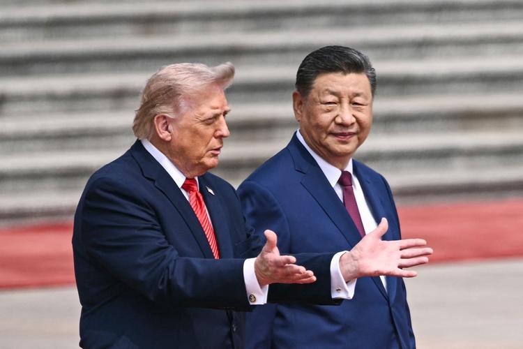 Xi faz alerta sobre risco de conflito com os EUA durante encontro com Trump