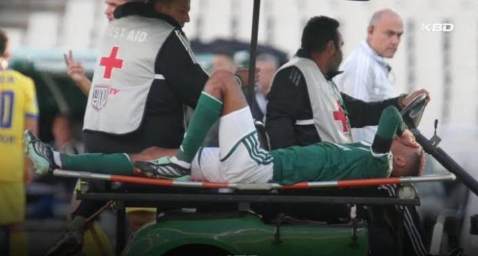 خرج محمولا على نقالة.. إصابة مقلقة لنجم المنتخب المغربي عز الدين اوناحي