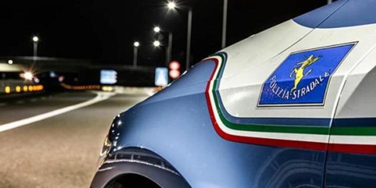 Lucca, scontro tra due furgoni sulla Firenze-Mare: un morto e un ferito
