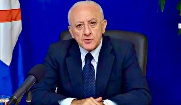 AVS Puglia contro De Luca: “PD dica chiaramente da che parte sta”