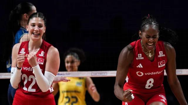 Brasil perde quinta final da Liga das Nações de Vôlei feminino e prolonga jejum