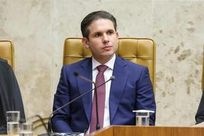 Motta tenta convencer governo a desistir de projeto de lei e focar em PEC sobre fim da escala 6x1