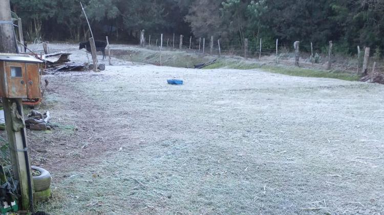 Massa de ar polar toma conta do RS com chance de neve neste fim de semana; cidade tem geada este sábado