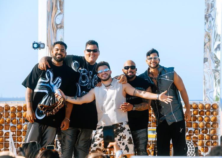 LAPADA DELA: colaboração entre Menos é Mais e Matheus Fernandes chega a 1 bilhão de streams